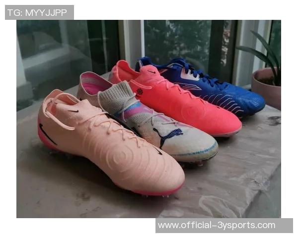 耐克足球鞋推荐：2023年最受欢迎的顶级足球鞋款式解析